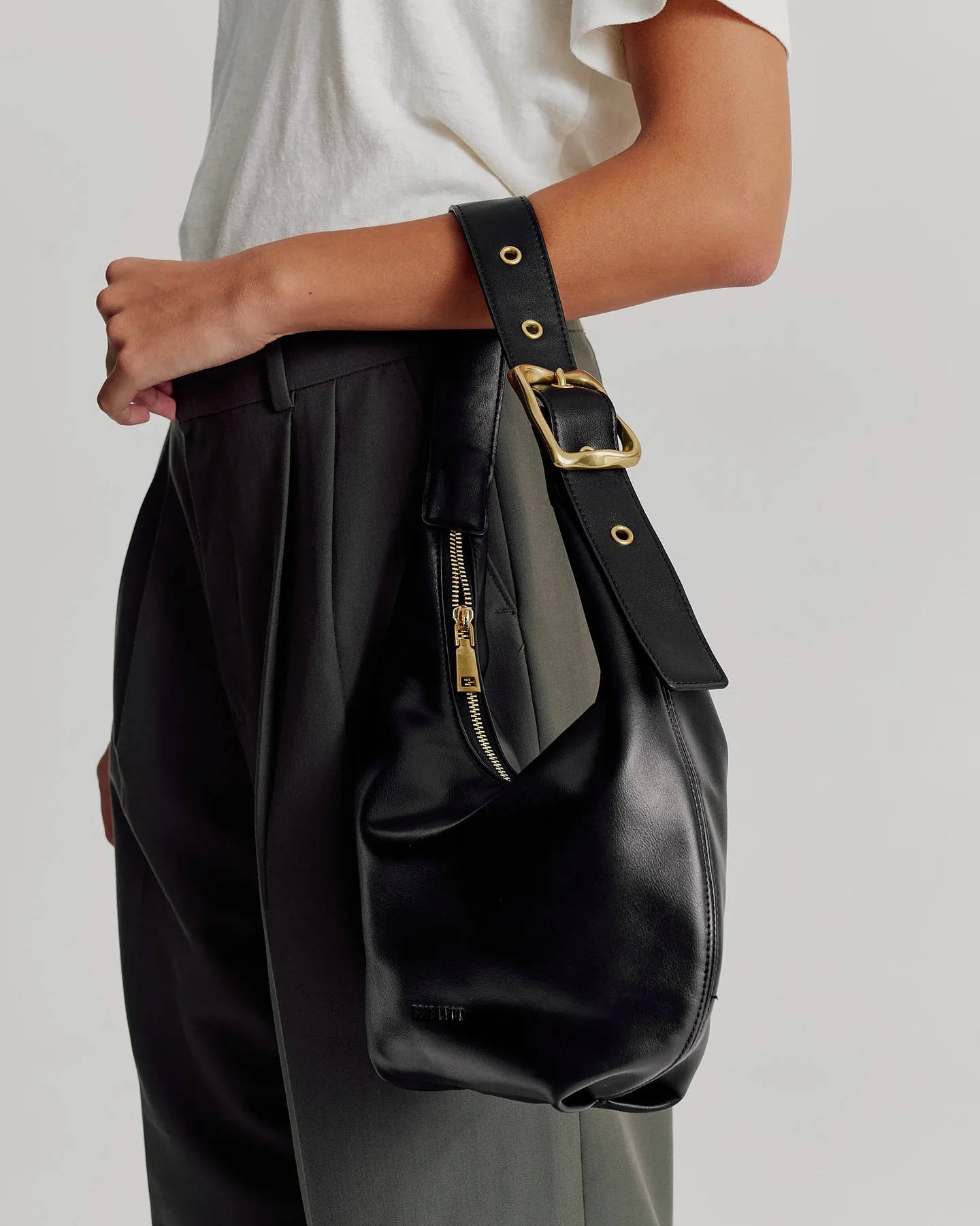 Everyday Croissant Bag - Black - Image 4